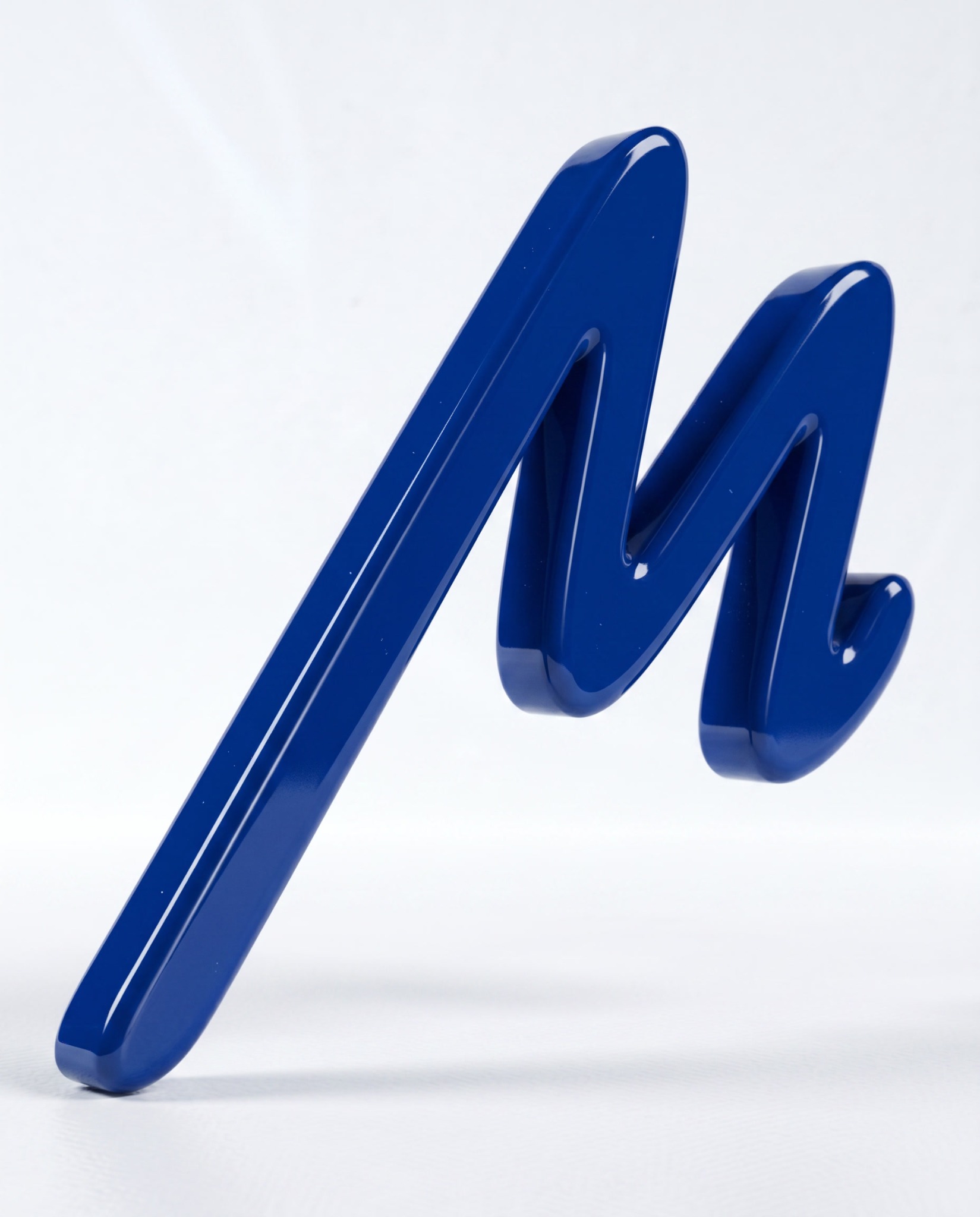Emblema M azul de George Mason Center